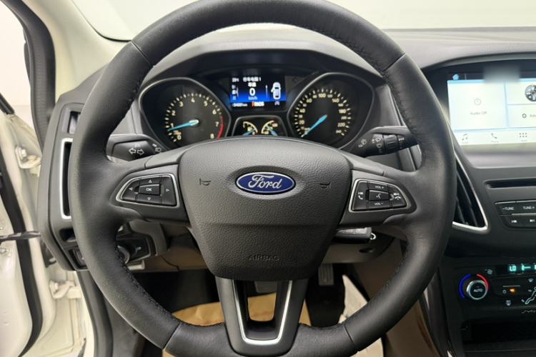 Used Ford Focus 2017 Sedan EcoBoost 180 Automatic Elite Model Steering Wheel