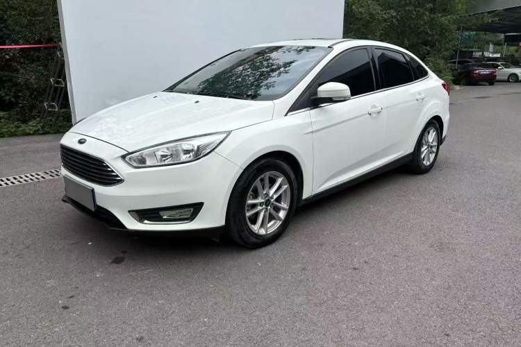 Ford Focus 2017 Sedan EcoBoost 180 Automatic Elite Model usado Guazi used car, China used car export, Used car for sale, Used cars, Cheapest cars for sale