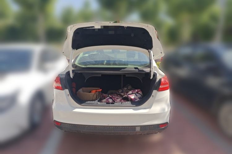 Used Ford Focus 2017 Sedan 1.6L Automatic Comfort Plus SmartDrive Edition Trunk