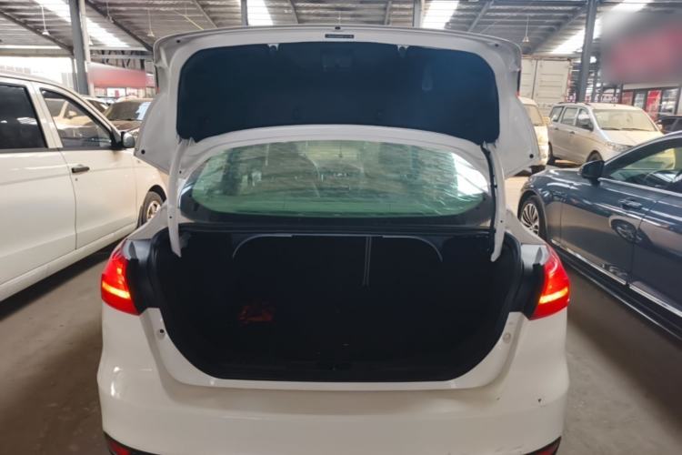 Used Ford Focus 2017 Sedan 1.6L Automatic Comfort Plus SmartDrive Edition Trunk