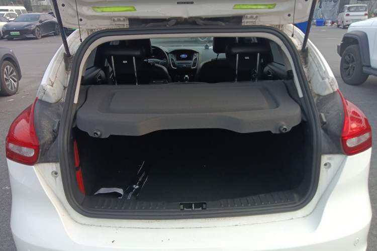 Used Ford Focus 2017 Hatchback EcoBoost 180 Automatic Elite Model Trunk