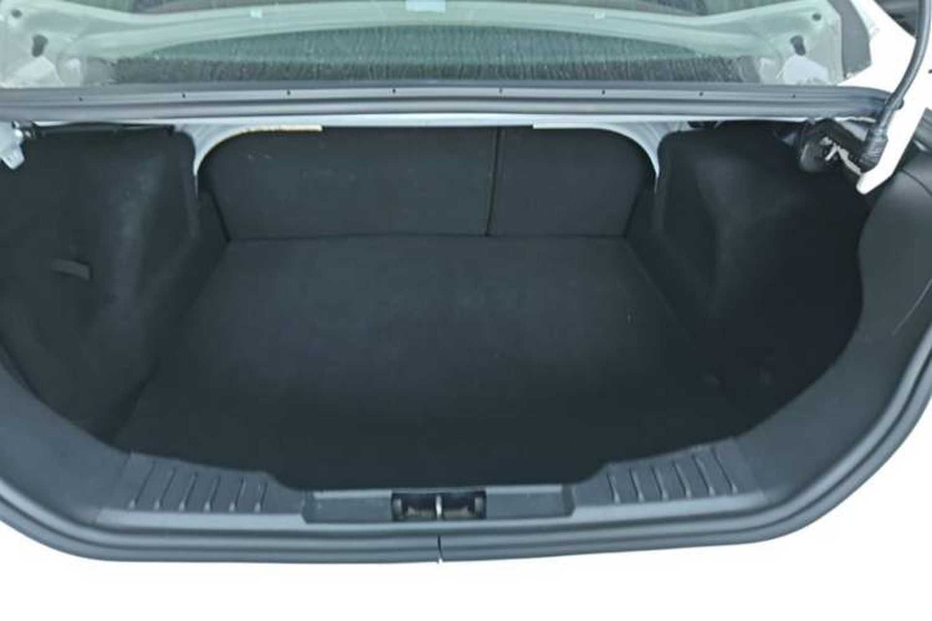 Used Ford Focus 2017 Sedan 1.6L Automatic Fashion Edition Smart Drive Version Trunk