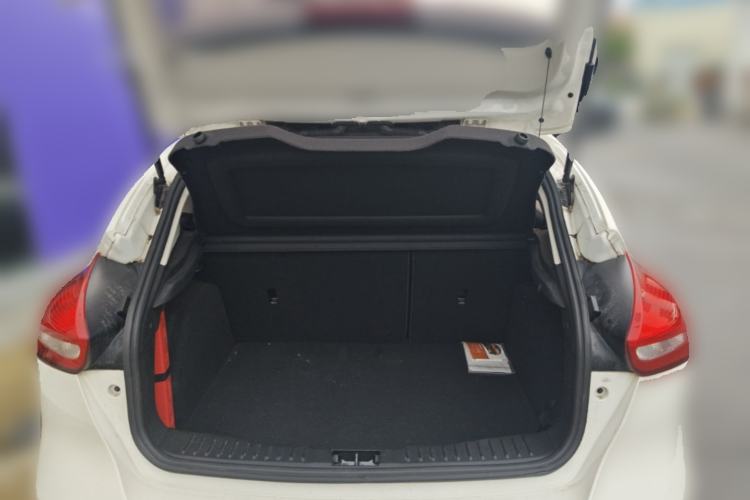 Used Ford Focus 2017 Hatchback 1.6L Automatic Comfort Plus SmartDrive Edition Trunk