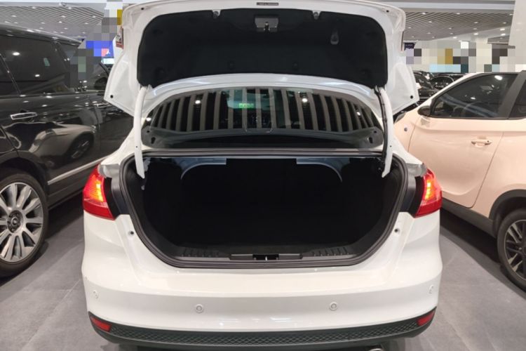 Used Ford Focus 2017 Sedan EcoBoost 180 Automatic Elite Model Trunk