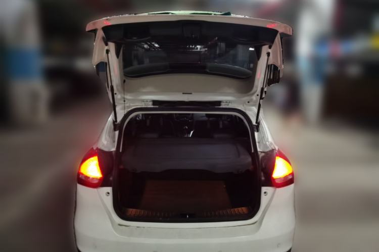 Used Ford Focus 2017 Hatchback 1.6L Automatic Comfort Plus SmartDrive Edition Trunk