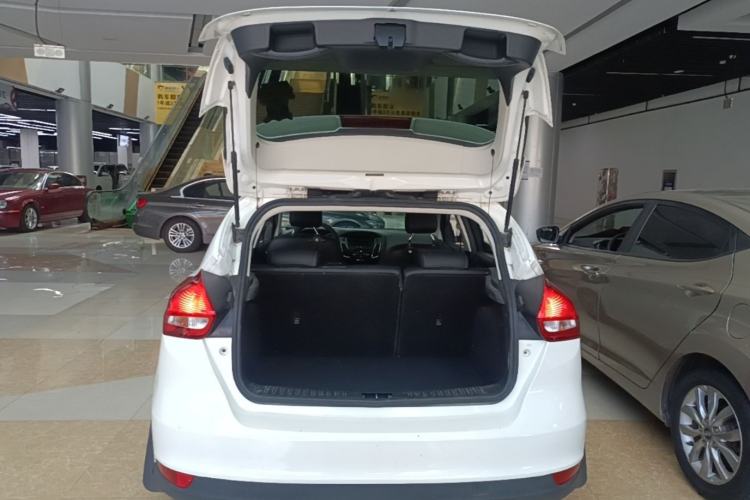 Used Ford Focus 2017 Hatchback 1.6L Automatic Comfort Plus SmartDrive Edition Trunk