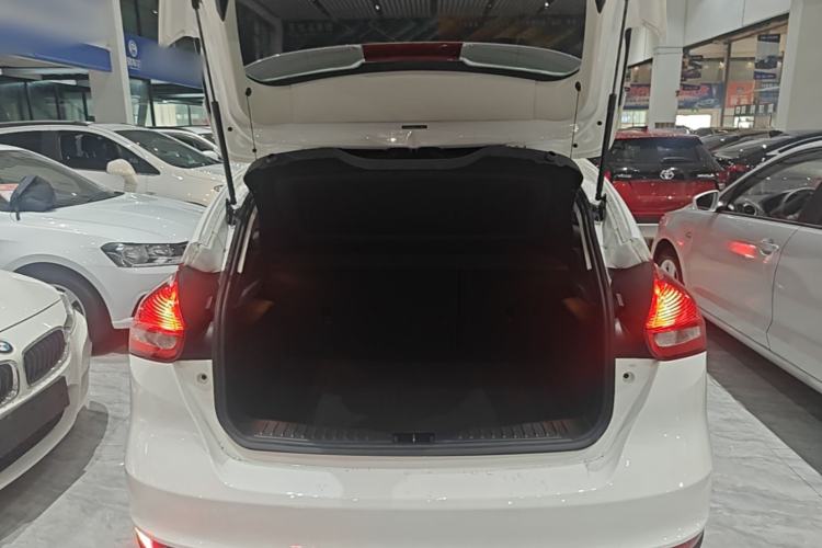 Used Ford Focus 2017 Hatchback 1.6L Automatic Comfort Plus SmartDrive Edition Trunk