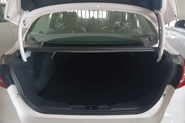 Used Ford Focus 2017 Sedan EcoBoost 180 Automatic Elite Model Trunk