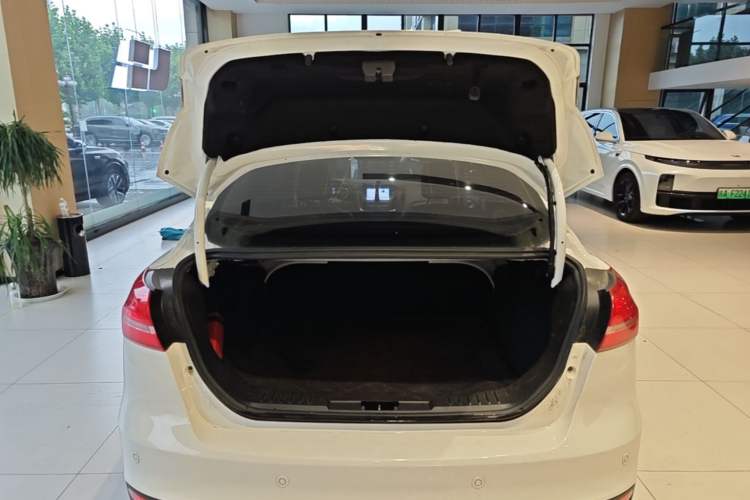 Used Ford Focus 2017 Sedan EcoBoost 180 Automatic Elite Model Trunk