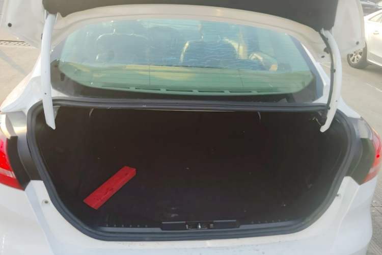 Used Ford Focus 2017 Sedan 1.6L Automatic Comfort Plus SmartDrive Edition Trunk