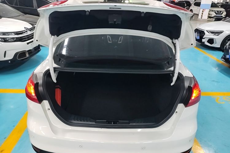 Used Ford Focus 2017 Sedan EcoBoost 125 Automatic Supreme Style SmartDrive Edition Trunk