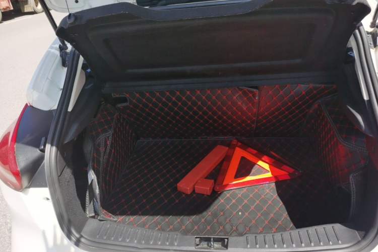 Used Ford Focus 2017 Hatchback 1.6L Automatic Fashion Edition Smart Drive Version Trunk