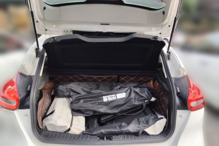Used Ford Focus 2017 Hatchback 1.6L Automatic Fashion Edition Smart Drive Version Trunk