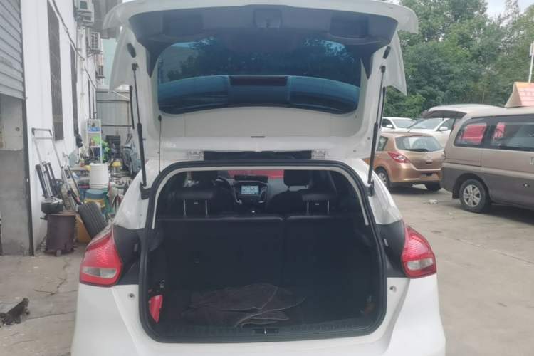 Used Ford Focus 2017 1.5T CTCC White and Black Limited Edition Trunk