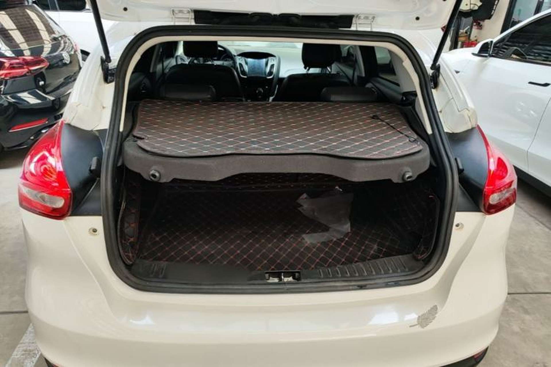 Used Ford Focus 2017 Hatchback 1.6L Automatic Comfort Plus SmartDrive Edition Trunk