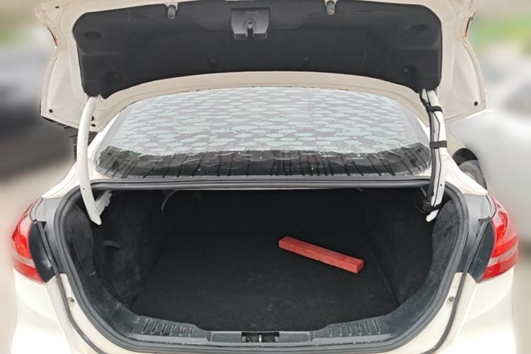 Used Ford Focus 2017 Sedan 1.6L Automatic Fashion Edition Smart Drive Version Trunk