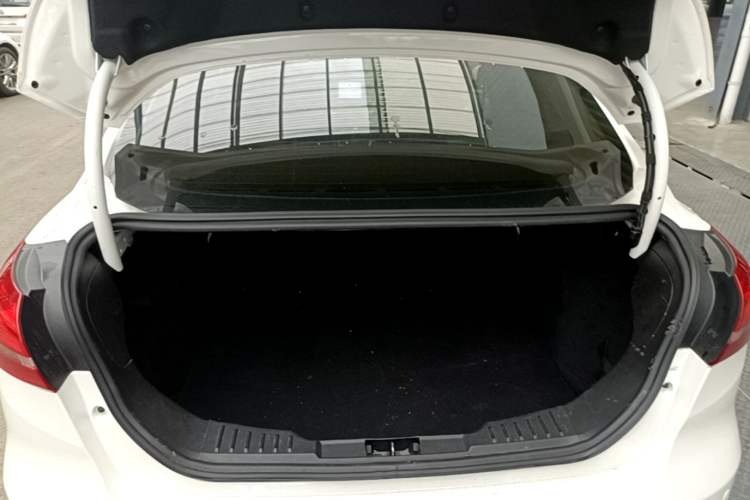 Used Ford Focus 2017 Sedan EcoBoost 180 Automatic Elite Model Trunk