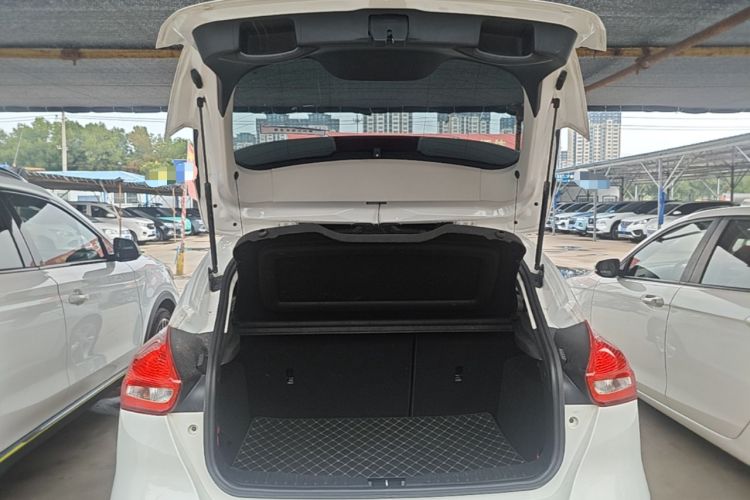 Used Ford Focus 2017 Hatchback 1.6L Automatic Comfort Plus SmartDrive Edition Trunk