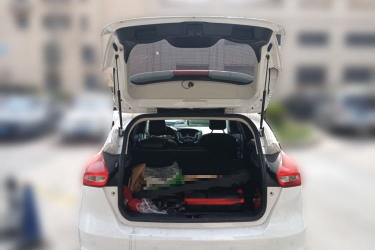 Used Ford Focus 2017 Hatchback 1.6L Automatic Fashion Edition Smart Drive Version Trunk