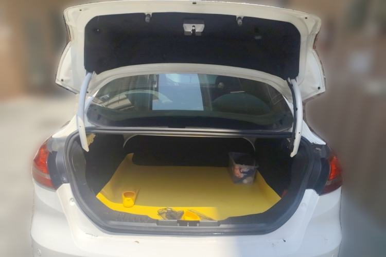 Used Ford Focus 2017 Sedan 1.6L Automatic Fashion Edition Smart Drive Version Trunk