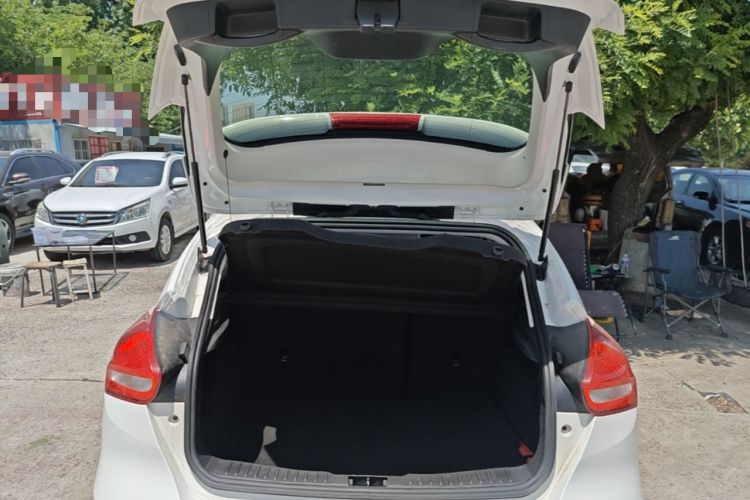 Used Ford Focus 2017 Hatchback 1.6L Automatic Comfort Plus SmartDrive Edition Trunk