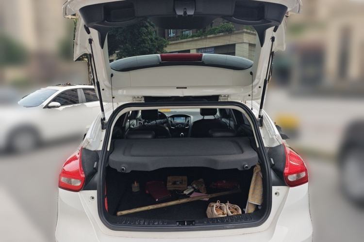 Used Ford Focus 2017 Hatchback 1.6L Automatic Fashion Edition Smart Drive Version Trunk