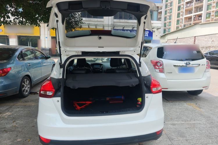 Used Ford Focus 2017 Hatchback 1.6L Automatic Comfort Plus SmartDrive Edition Trunk