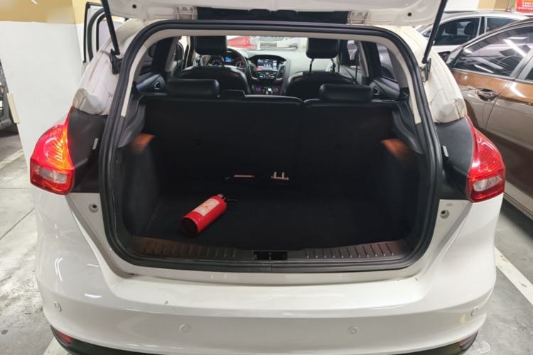 Used Ford Focus 2017 Hatchback 1.6L Automatic Fashion Edition Smart Drive Version Trunk