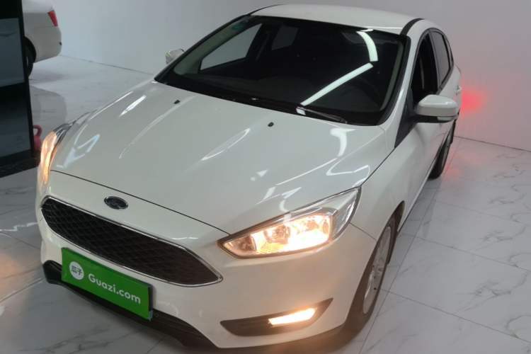 Used Ford Focus 2017 Hatchback 1.6L Automatic Comfort Plus SmartDrive Edition Guazi used car, China used car export, Used car for sale, Used cars, Cheapest cars for sale