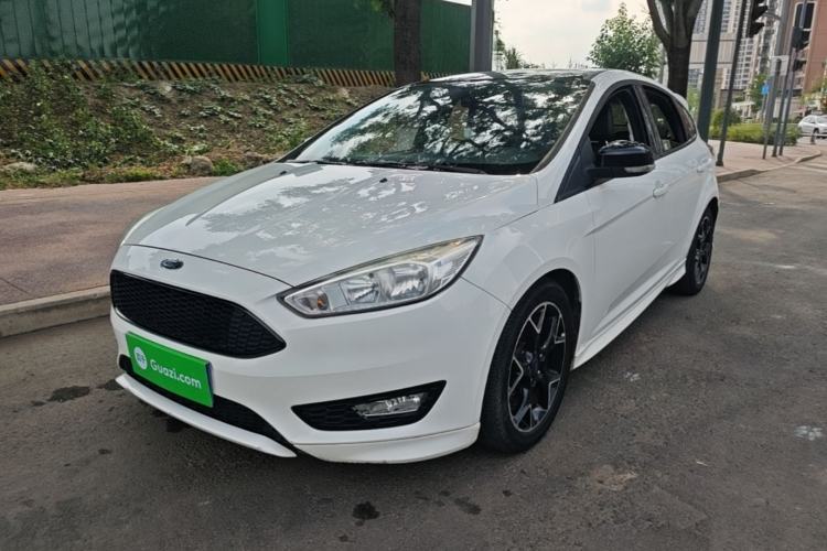 Ojetý Ford Focus 2017 1.5T CTCC White and Black Limited Edition Guazi used car, China used car export, Used car for sale, Used cars, Cheapest cars for sale