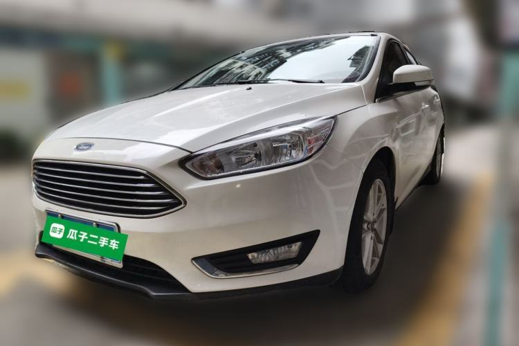 Used Ford Focus 2017 Sedan EcoBoost 180 Automatic Elite Model Guazi used car, China used car export, Used car for sale, Used cars, Cheapest cars for sale