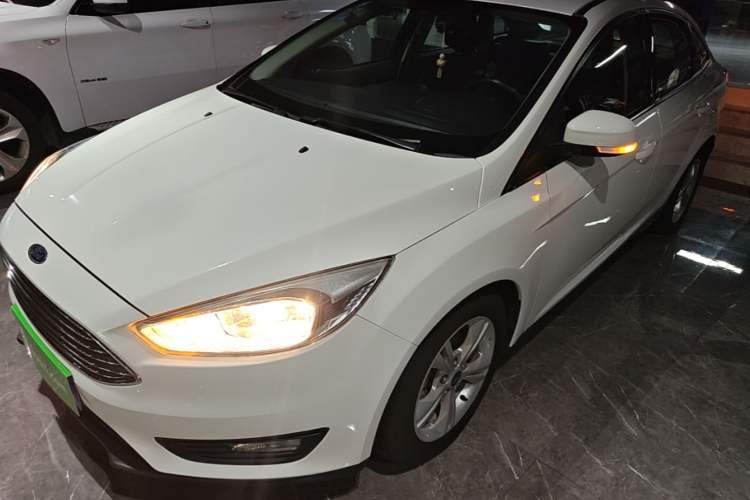 Used Ford Focus 2017 Sedan 1.6L Automatic Comfort Plus SmartDrive Edition Guazi used car, China used car export, Used car for sale, Used cars, Cheapest cars for sale