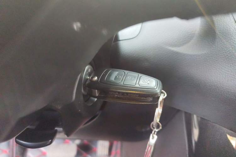 Used Ford Focus 2017 Sedan 1.6L Automatic Fashion Edition Smart Drive Version Vehicle Key