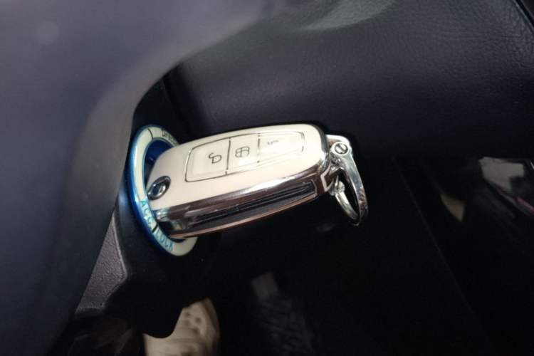 Used Ford Focus 2017 Hatchback 1.6L Automatic Fashion Edition Smart Drive Version Vehicle Key