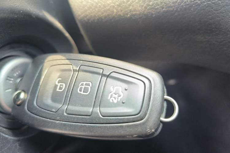 Used Ford Focus 2017 Sedan EcoBoost 180 Automatic Elite Model Vehicle Key