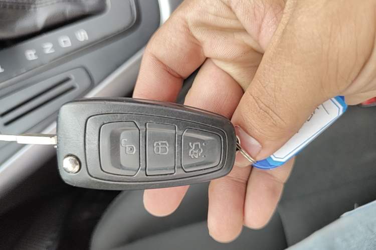 Used Ford Focus 2017 Hatchback 1.6L Automatic Comfort Plus SmartDrive Edition Vehicle Key