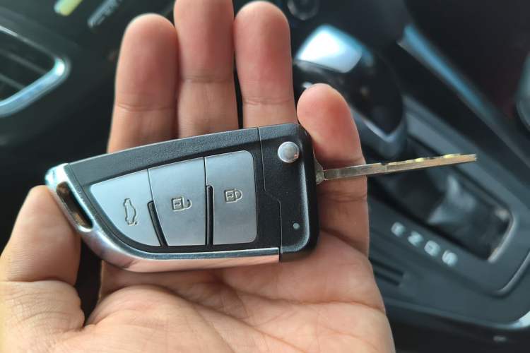 Used Ford Focus 2017 Sedan 1.6L Automatic Fashion Edition Smart Drive Version Vehicle Key