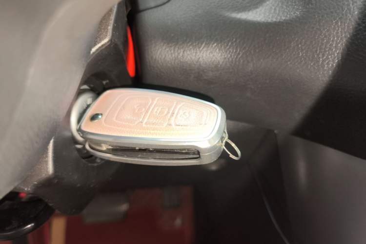 Used Ford Focus 2017 Hatchback 1.6L Automatic Comfort Plus SmartDrive Edition Vehicle Key