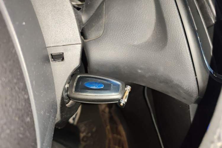 Used Ford Focus 2017 Hatchback 1.6L Automatic Fashion Edition Smart Drive Version Vehicle Key