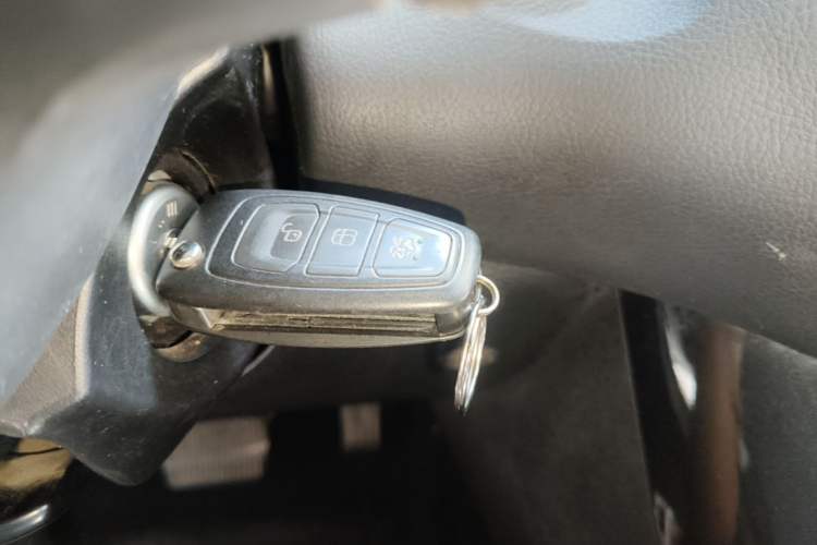 Used Ford Focus 2017 Sedan EcoBoost 125 Automatic Supreme Style SmartDrive Edition Vehicle Key