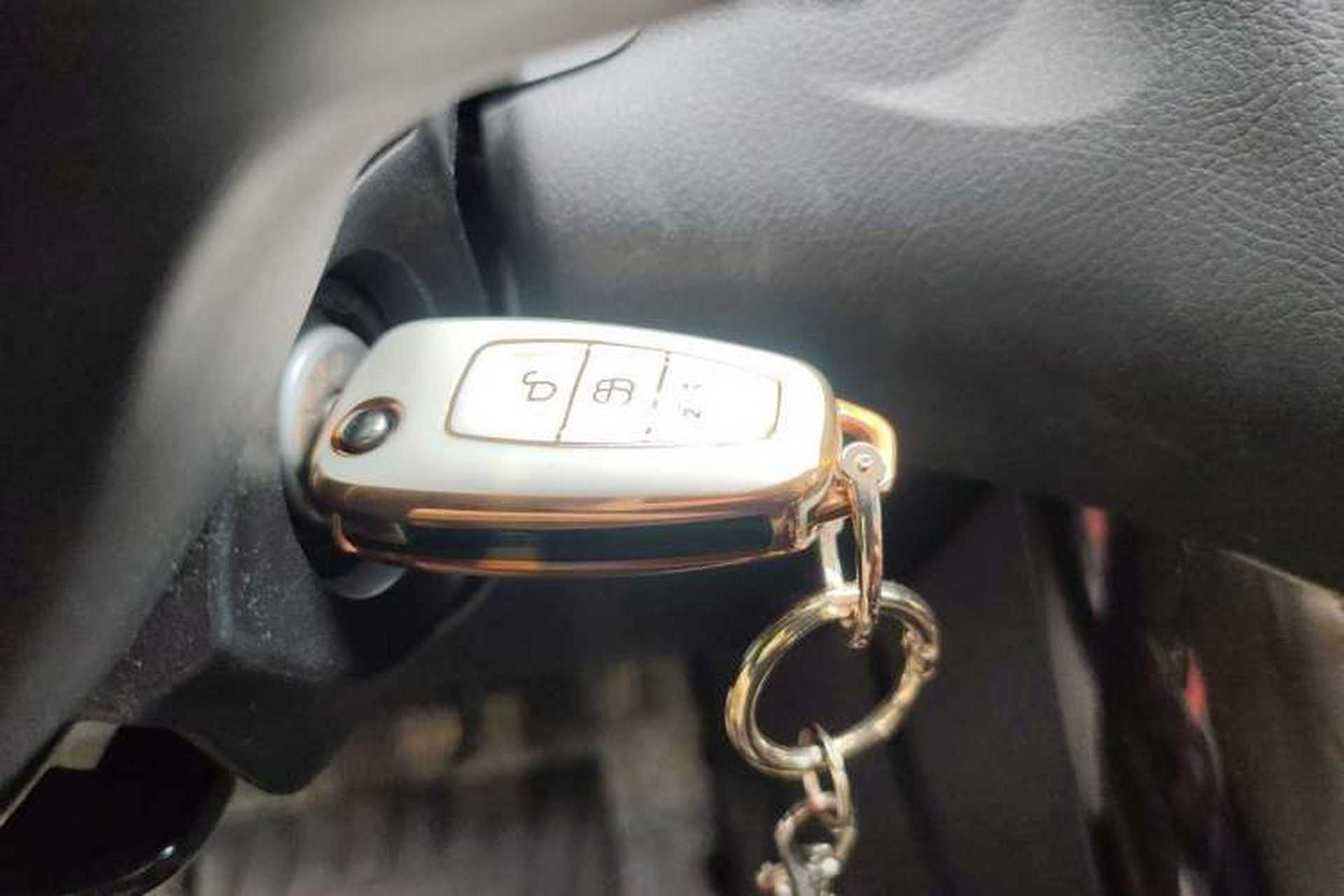 Used Ford Focus 2017 Hatchback 1.6L Automatic Fashion Edition Smart Drive Version Vehicle Key
