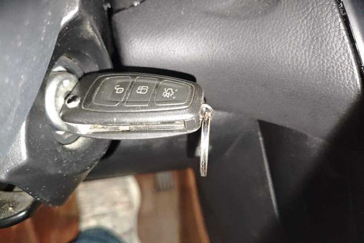 Used Ford Focus 2017 Hatchback EcoBoost 180 Automatic Elite Model Vehicle Key