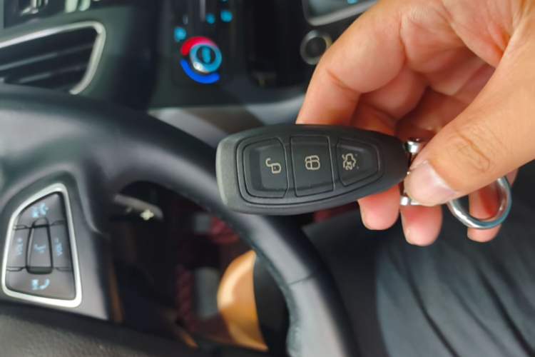 Used Ford Focus 2017 Hatchback EcoBoost 180 Automatic Sport Model Vehicle Key