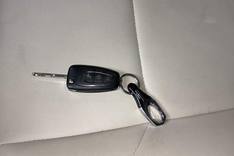 Used Ford Focus 2017 Sedan 1.6L Automatic Comfort Plus SmartDrive Edition Vehicle Key