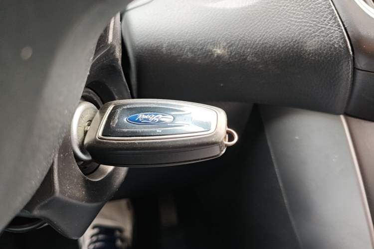 Used Ford Focus 2017 Hatchback 1.6L Automatic Comfort Plus SmartDrive Edition Vehicle Key