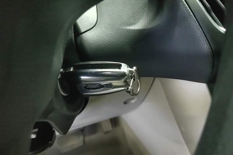 Used Ford Focus 2017 Sedan 1.6L Automatic Comfort Plus SmartDrive Edition Vehicle Key