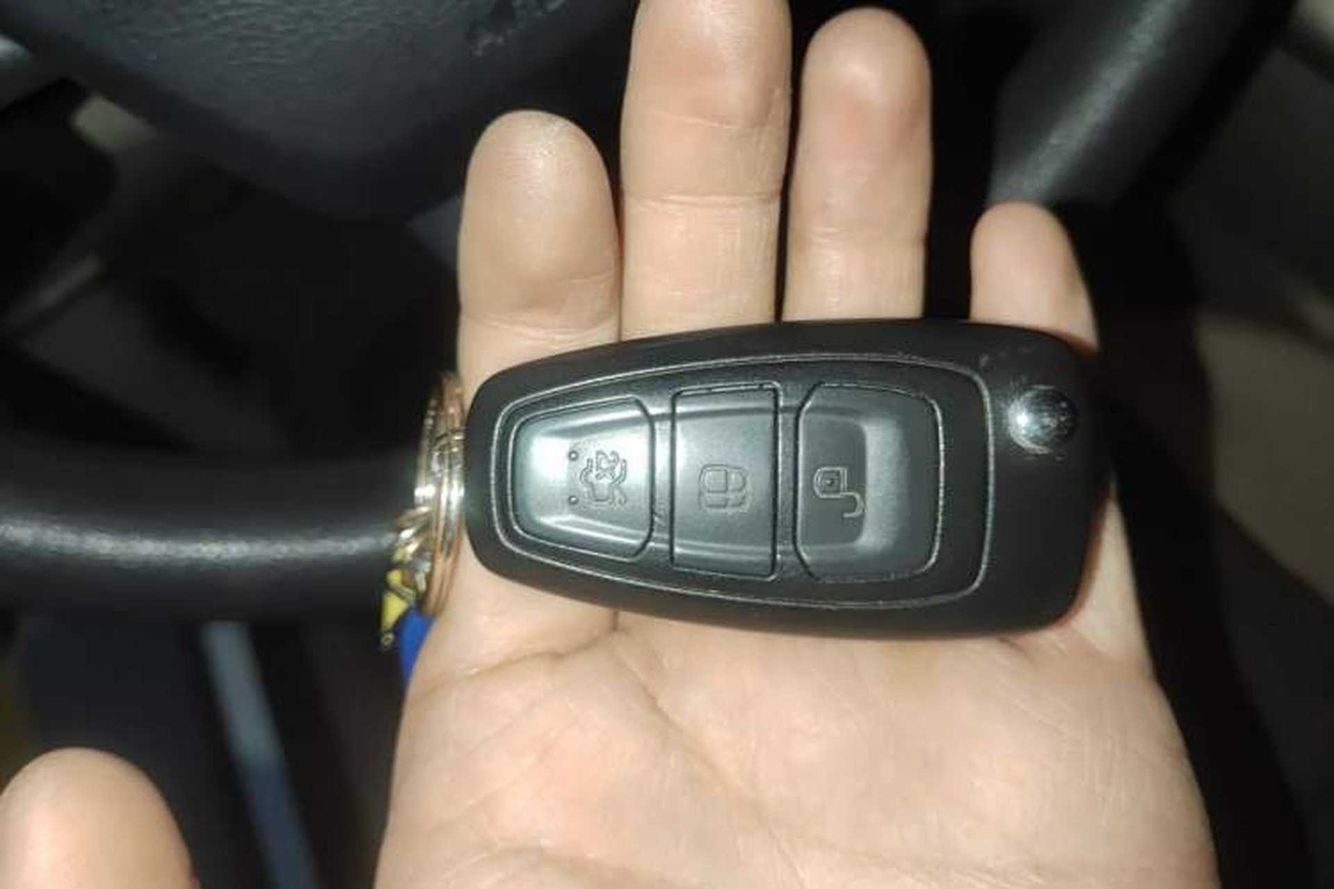 Used Ford Focus 2017 Sedan 1.6L Automatic Comfort Plus SmartDrive Edition Vehicle Key