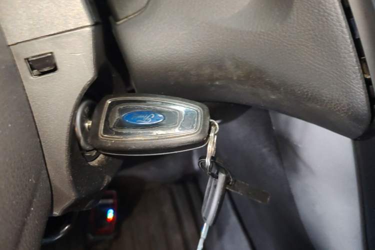 Used Ford Focus 2017 Hatchback 1.6L Automatic Comfort Plus SmartDrive Edition Vehicle Key