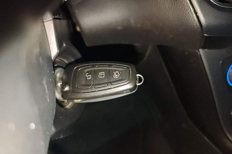 Used Ford Focus 2017 1.5T CTCC White and Black Limited Edition Vehicle Key