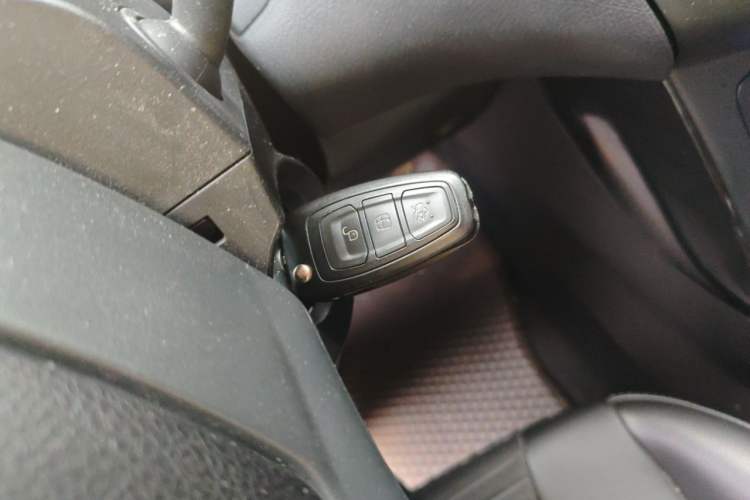 Used Ford Focus 2017 Sedan EcoBoost 125 Automatic Supreme Style SmartDrive Edition Vehicle Key